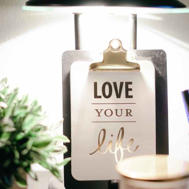 love your life clipboard decor